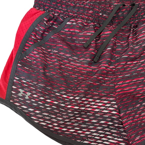 SOLD Under Armour Heatgear Short, Drawstring & Cotton-Poly Lining Women’s Size M - Picture 5 of 5